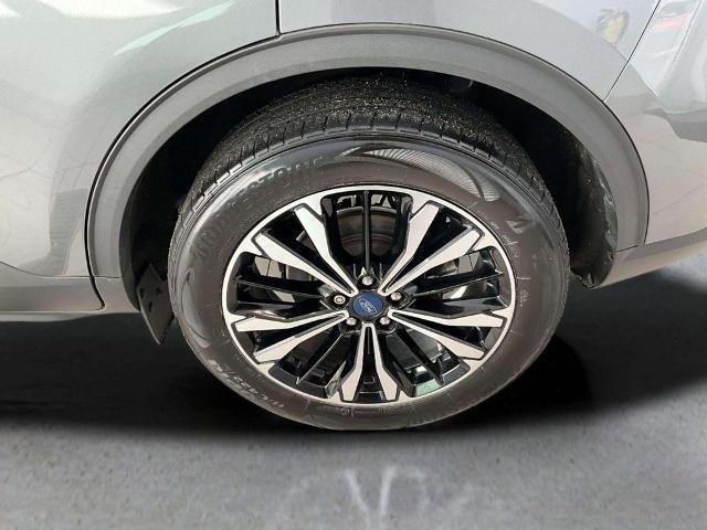 Certified 2022 Ford Escape SE w/ SE Sport Appearance Package image 24