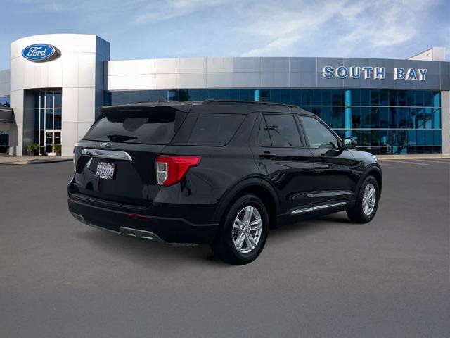 Certified 2023 Ford Explorer XLT w/ Equipment Group 202A RWD image 5