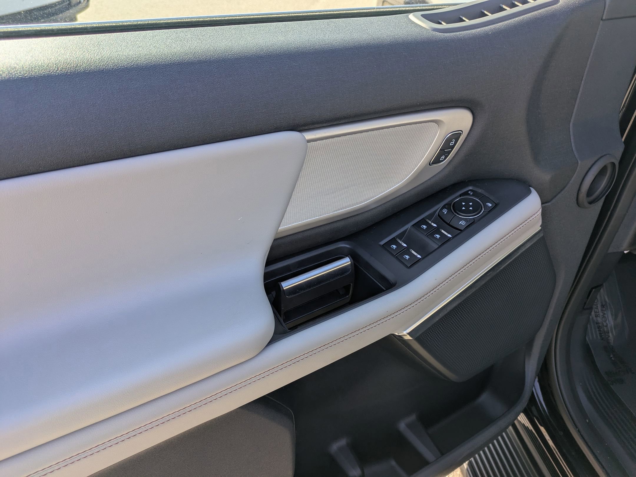 Certified 2025 Ford Expedition Active image 13