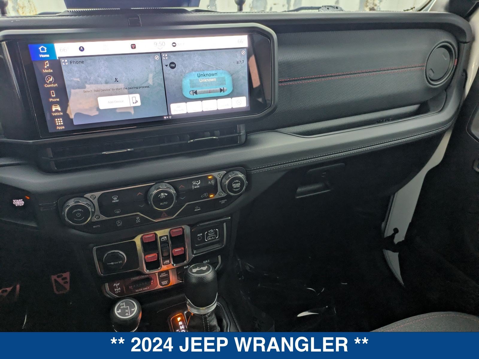 Used 2024 Jeep Wrangler Unlimited Rubicon AWD/4WD image 29