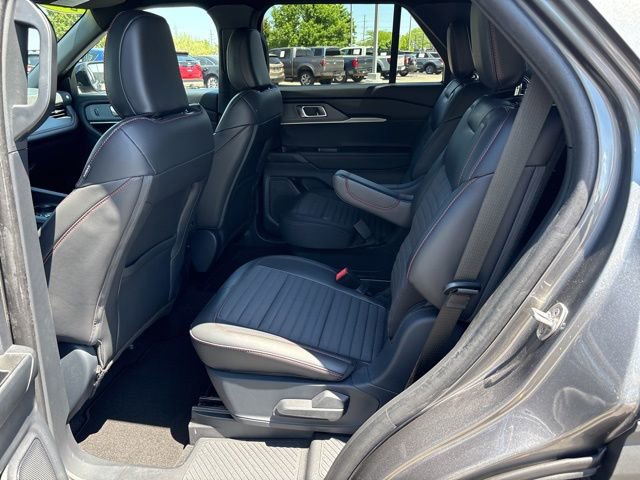 Certified 2025 Ford Explorer ST-Line AWD/4WD image 23