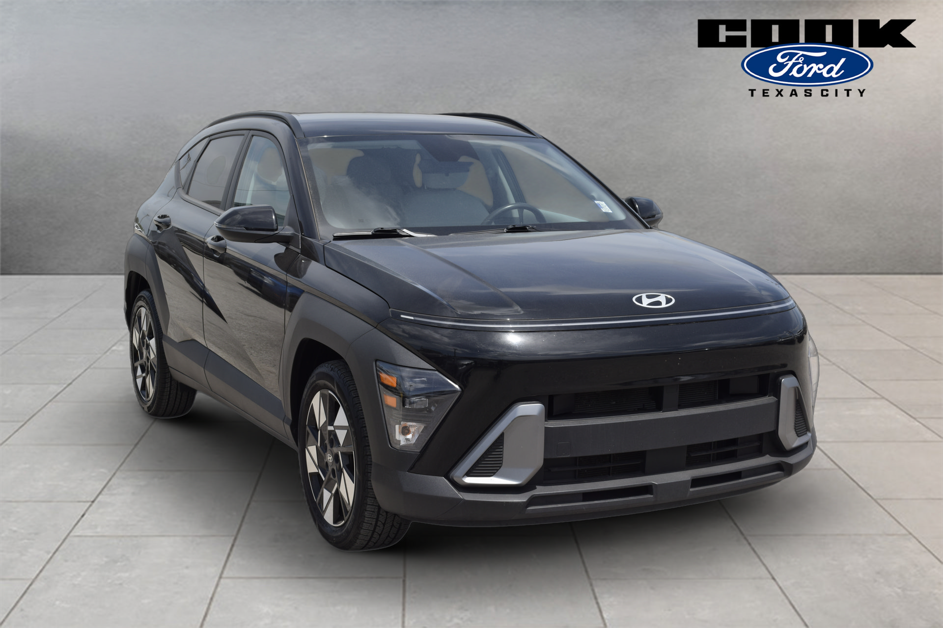 Used 2025 Hyundai Kona SEL FWD image 2