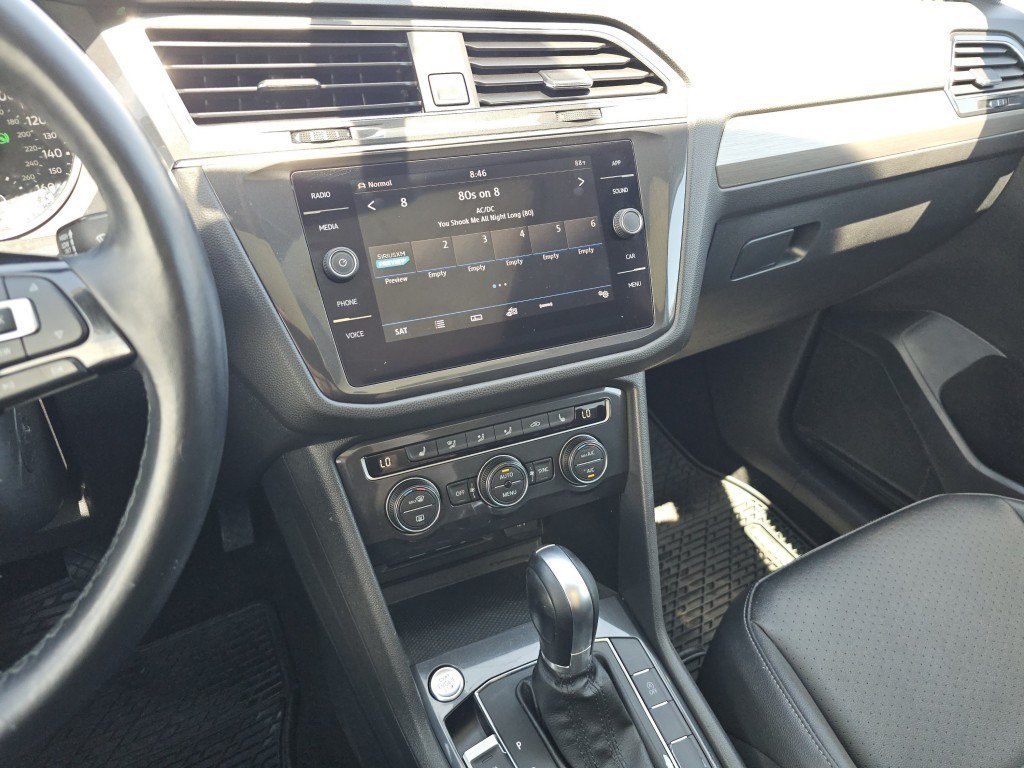 Used 2019 Volkswagen Tiguan SE w/ Panoramic Sunroof Package AWD/4WD image 31