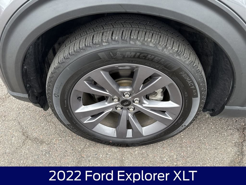 Certified 2022 Ford Explorer XLT w/ XLT Sport Appearance Package AWD/4WD image 11