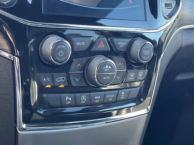 Used 2021 Jeep Grand Cherokee Limited AWD/4WD image 26