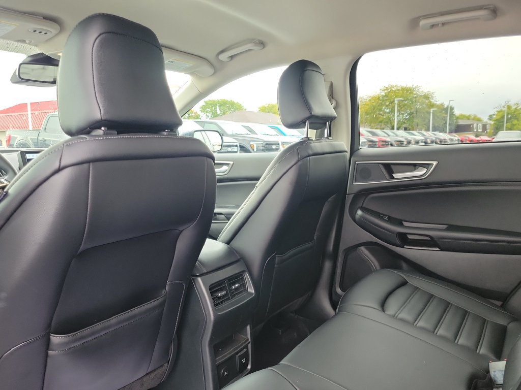 Certified 2024 Ford Edge SEL w/ Convenience Package AWD/4WD image 16