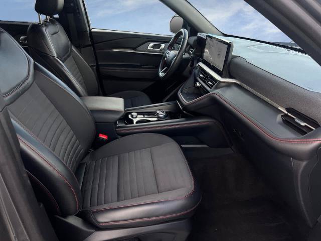 Certified 2025 Ford Explorer ST-Line w/ Premium Package RWD image 15