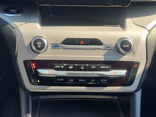 Certified 2023 Ford Explorer XLT w/ Equipment Group 202A AWD/4WD image 17