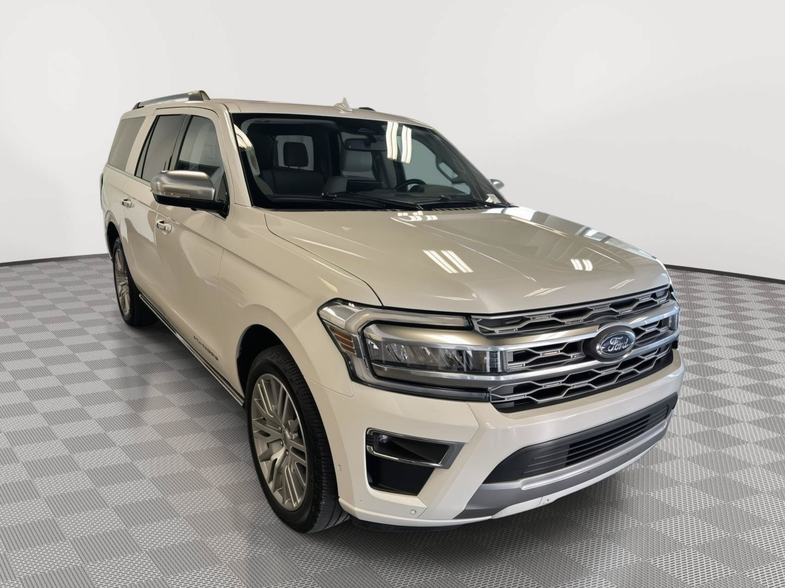 Certified 2024 Ford Expedition Max Platinum AWD/4WD image 4