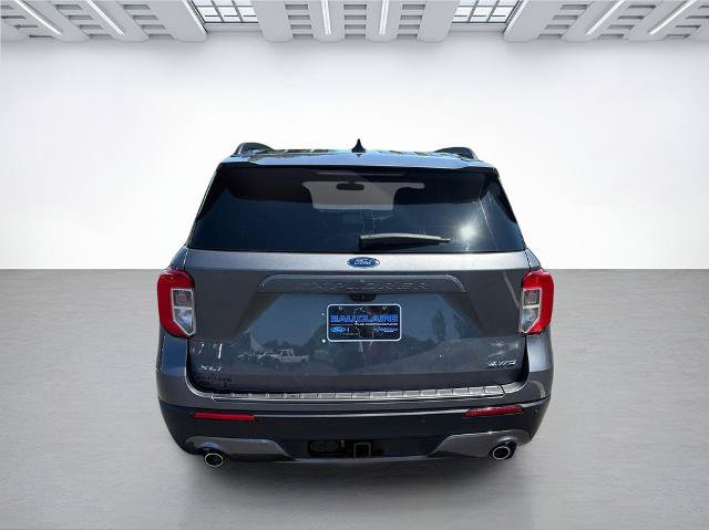 Certified 2023 Ford Explorer XLT w/ Equipment Group 202A AWD/4WD image 4