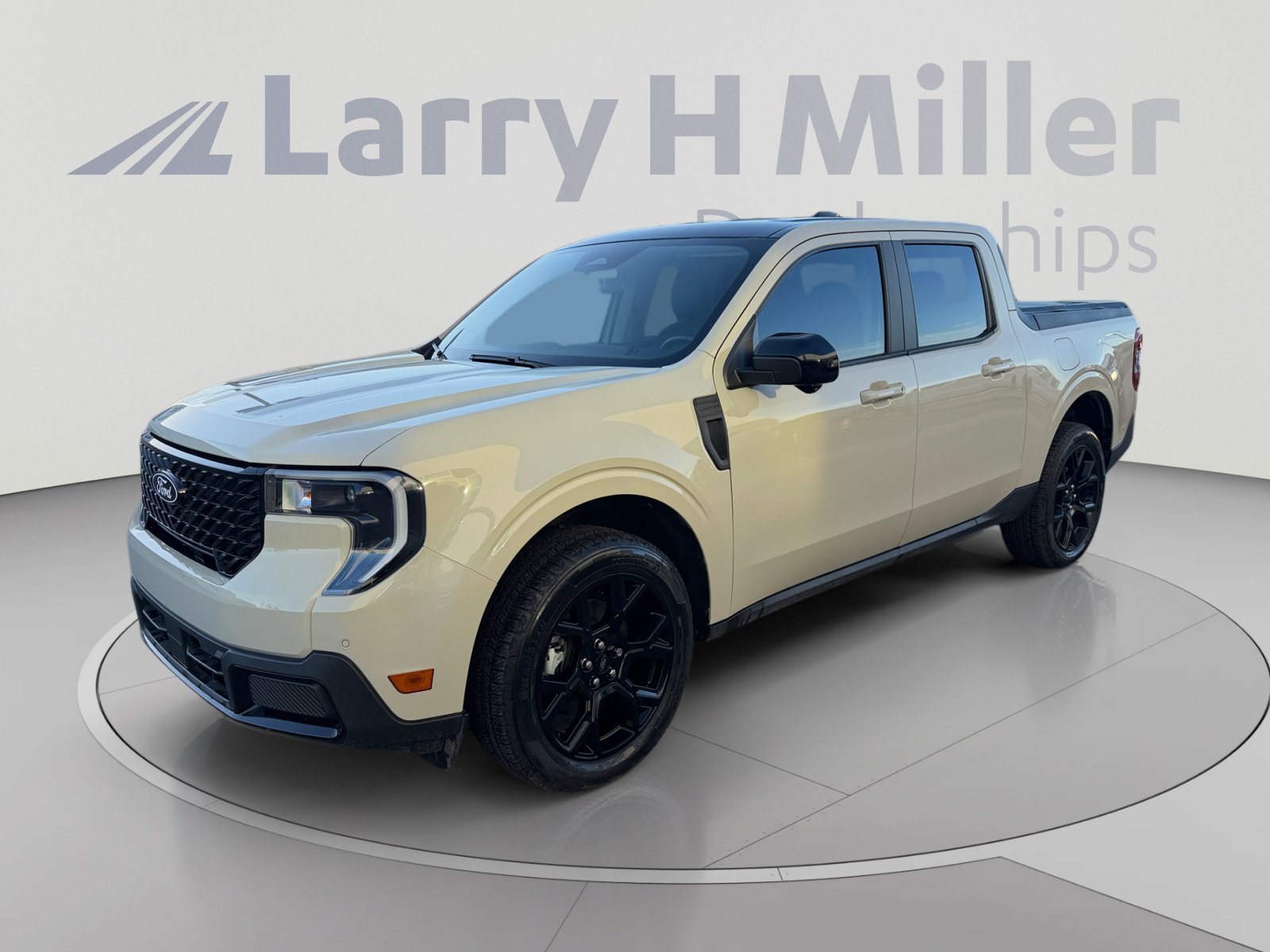 Certified 2025 Ford Maverick Lariat w/ Black Appearance Package AWD/4WD image 1