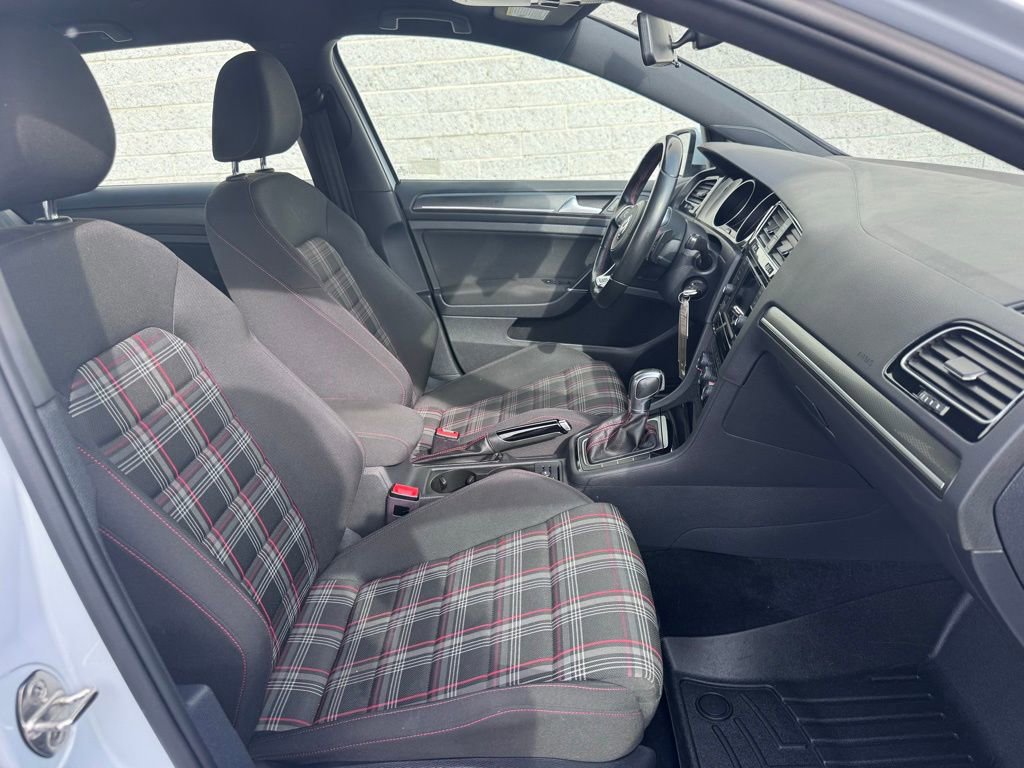 Used 2019 Volkswagen GTI S image 17