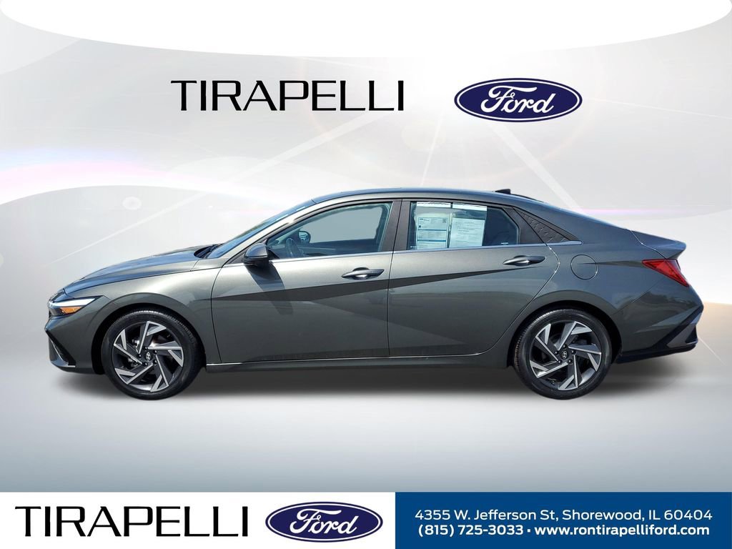 Used 2024 Hyundai Elantra Limited FWD image 2