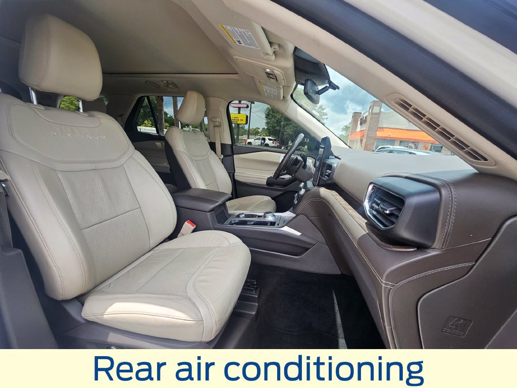 Certified 2020 Ford Explorer Platinum w/ Premium Technology Package AWD/4WD image 32