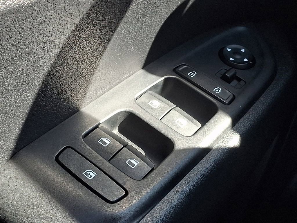 Used 2026 Hyundai Venue SE FWD image 25