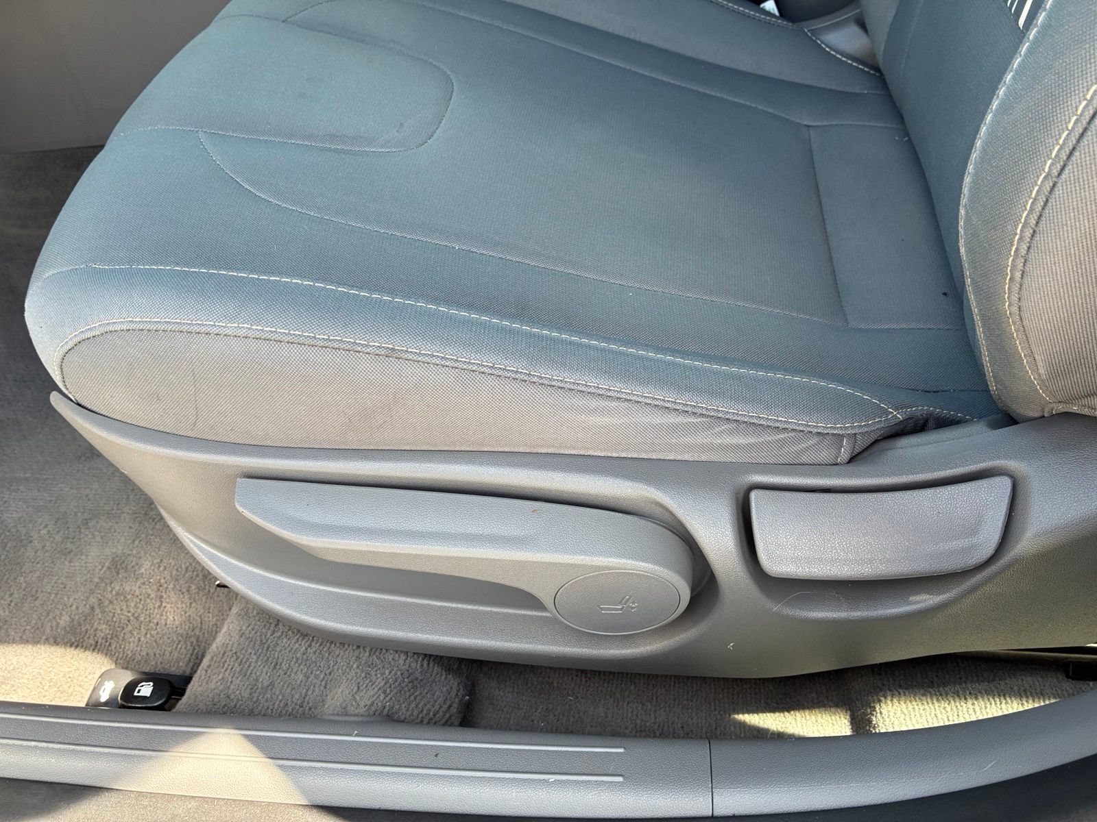 Used 2022 Hyundai Elantra SEL w/ Cargo Package FWD image 13