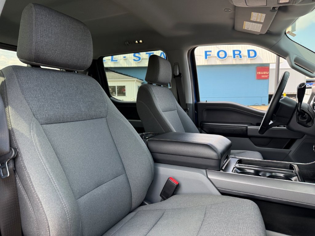 Certified 2025 Ford F150 XLT w/ Equipment Group 302A MID AWD/4WD image 27