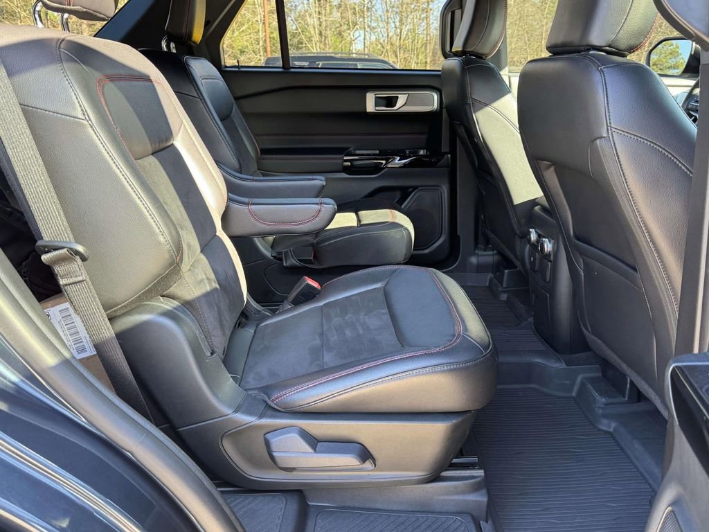 Certified 2023 Ford Explorer ST-Line w/ Class IV Trailer Tow Package image 19