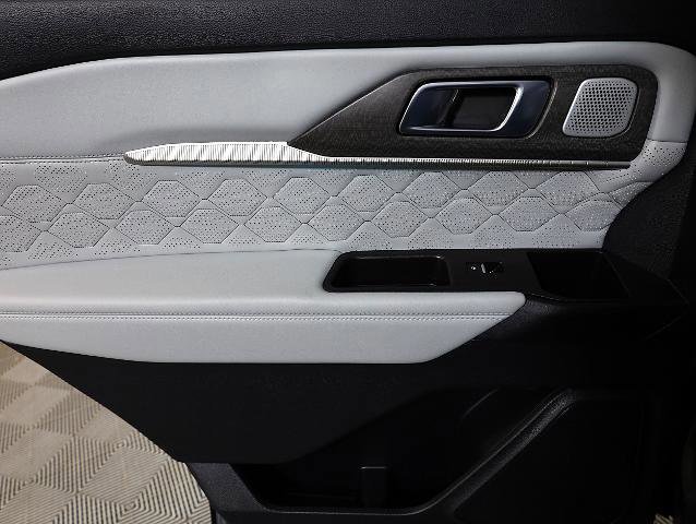 Certified 2025 Ford Explorer Platinum w/ Ultimate Package image 33