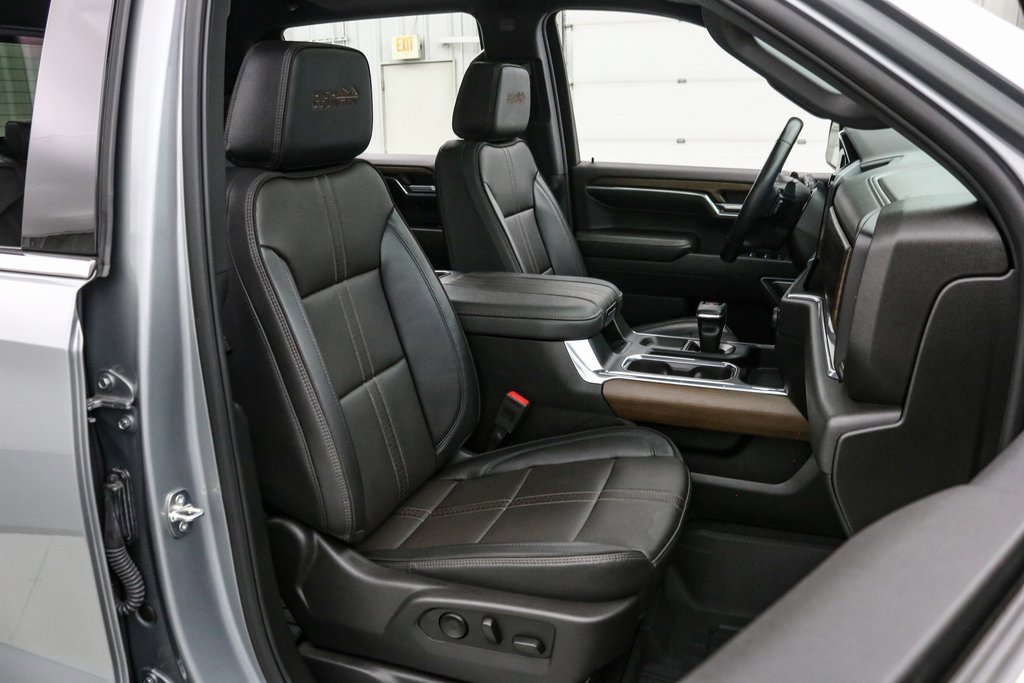 Used 2024 Chevrolet Silverado 1500 High Country w/ High Country Premium Package image 23