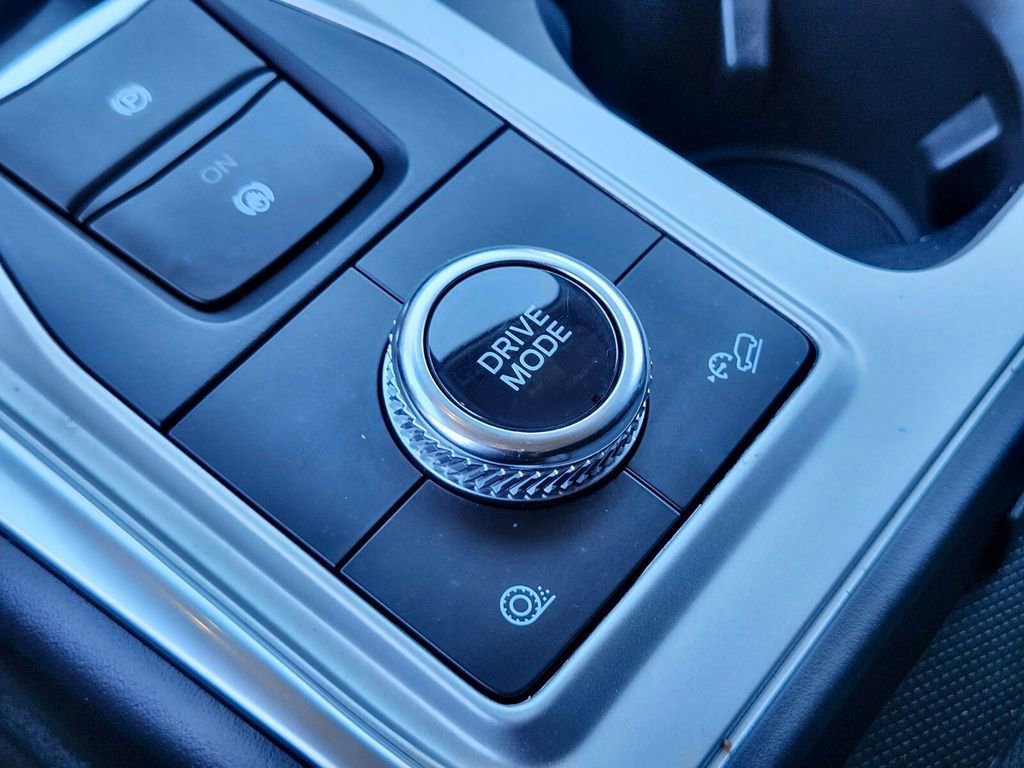 Certified 2022 Ford Explorer XLT w/ Equipment Group 202A image 27