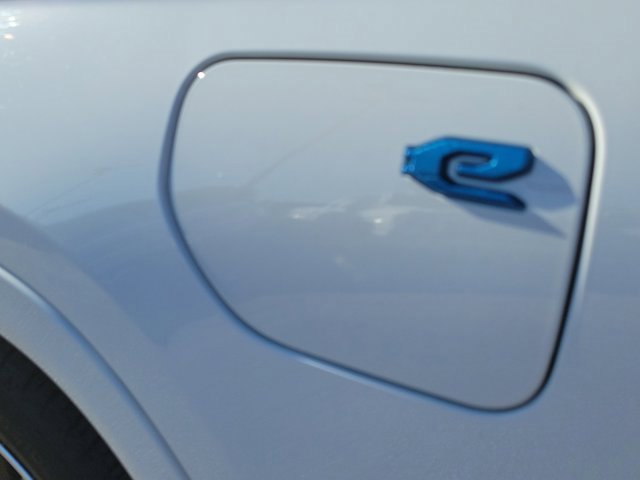 Used 2022 Jeep Grand Cherokee Summit image 10