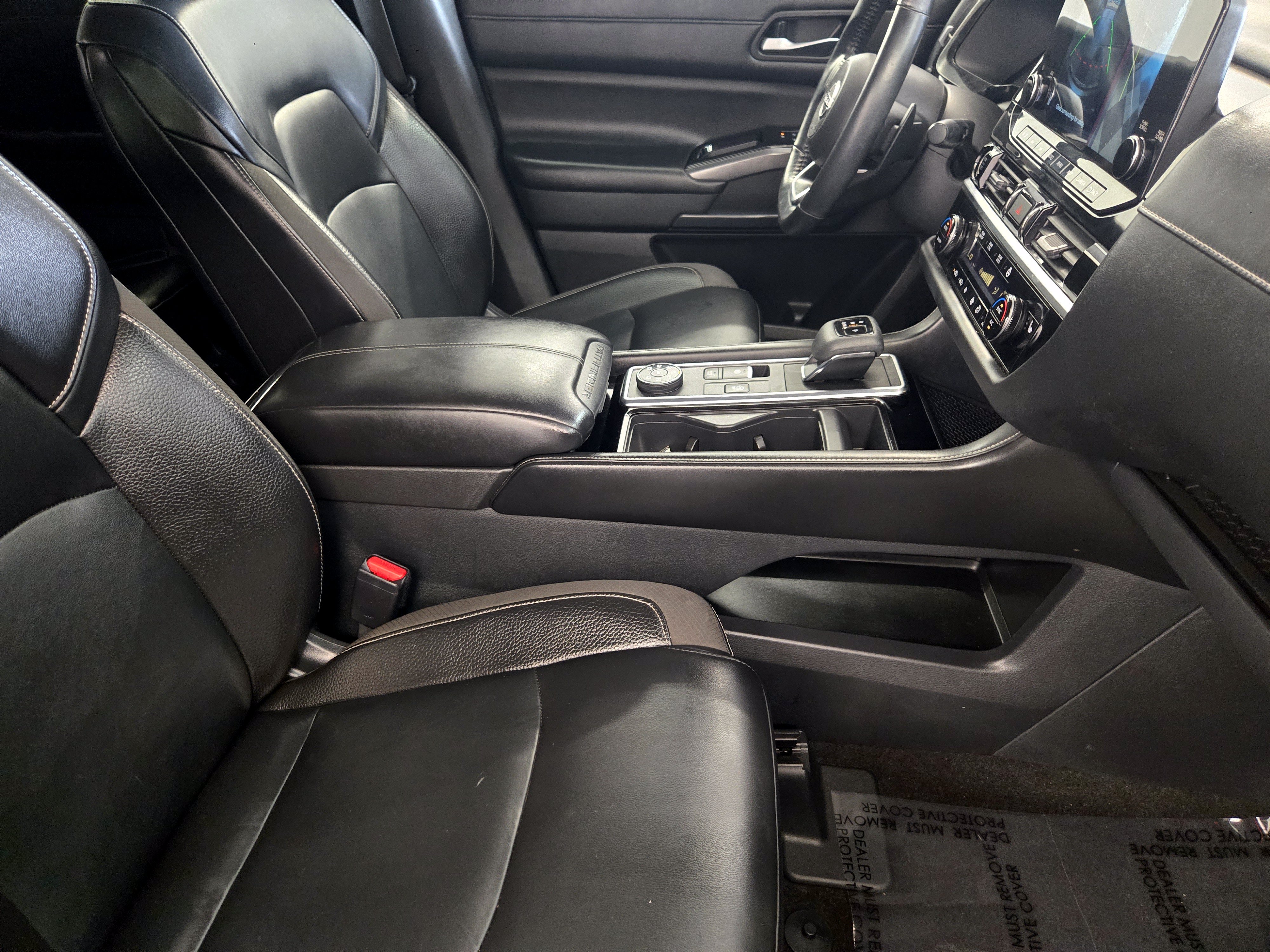 Used 2022 Nissan Pathfinder SL AWD/4WD image 15