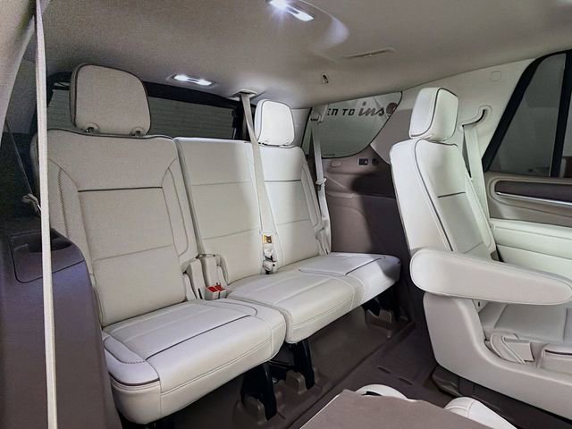 Used 2023 GMC Yukon Denali w/ Advanced Technology Package AWD/4WD image 34