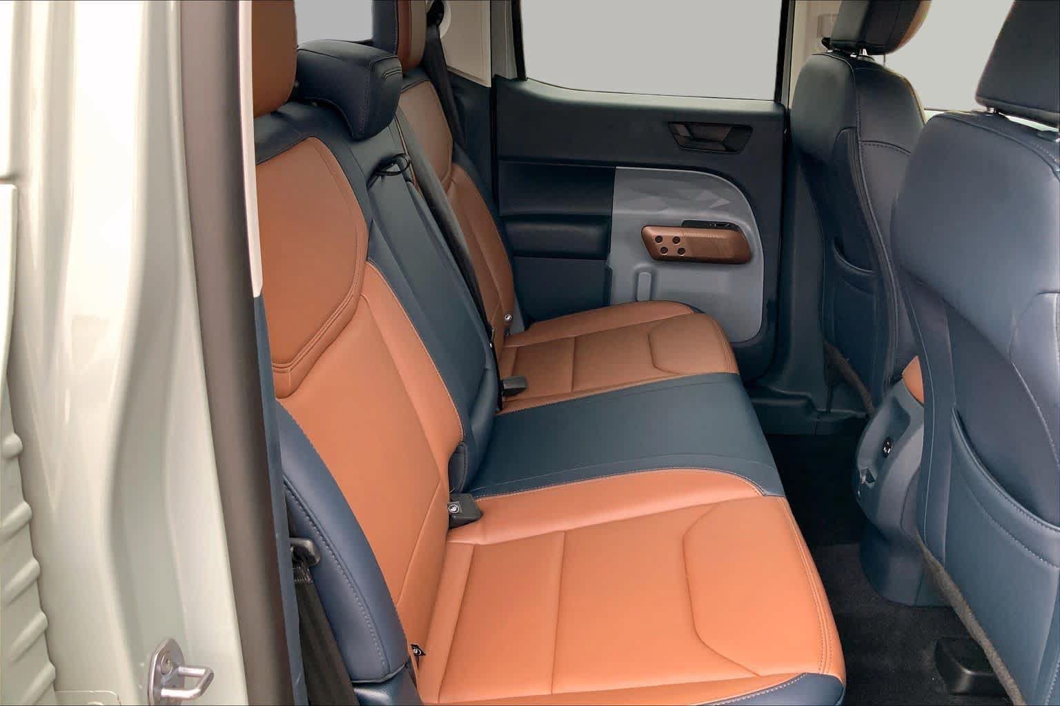 Certified 2023 Ford Maverick Lariat FWD image 18