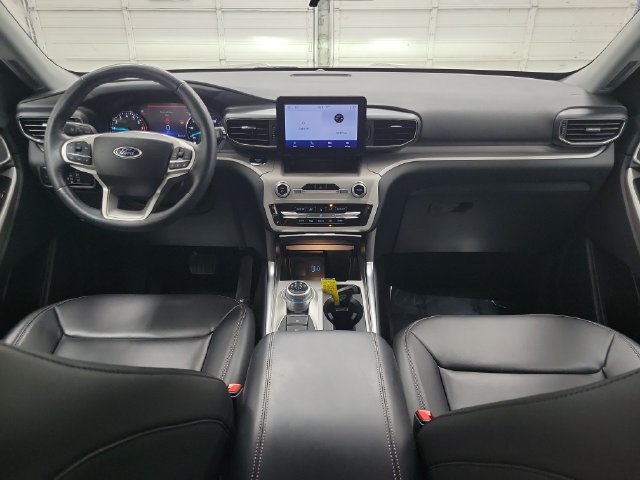 Certified 2024 Ford Explorer XLT w/ Equipment Group 202A AWD/4WD image 14