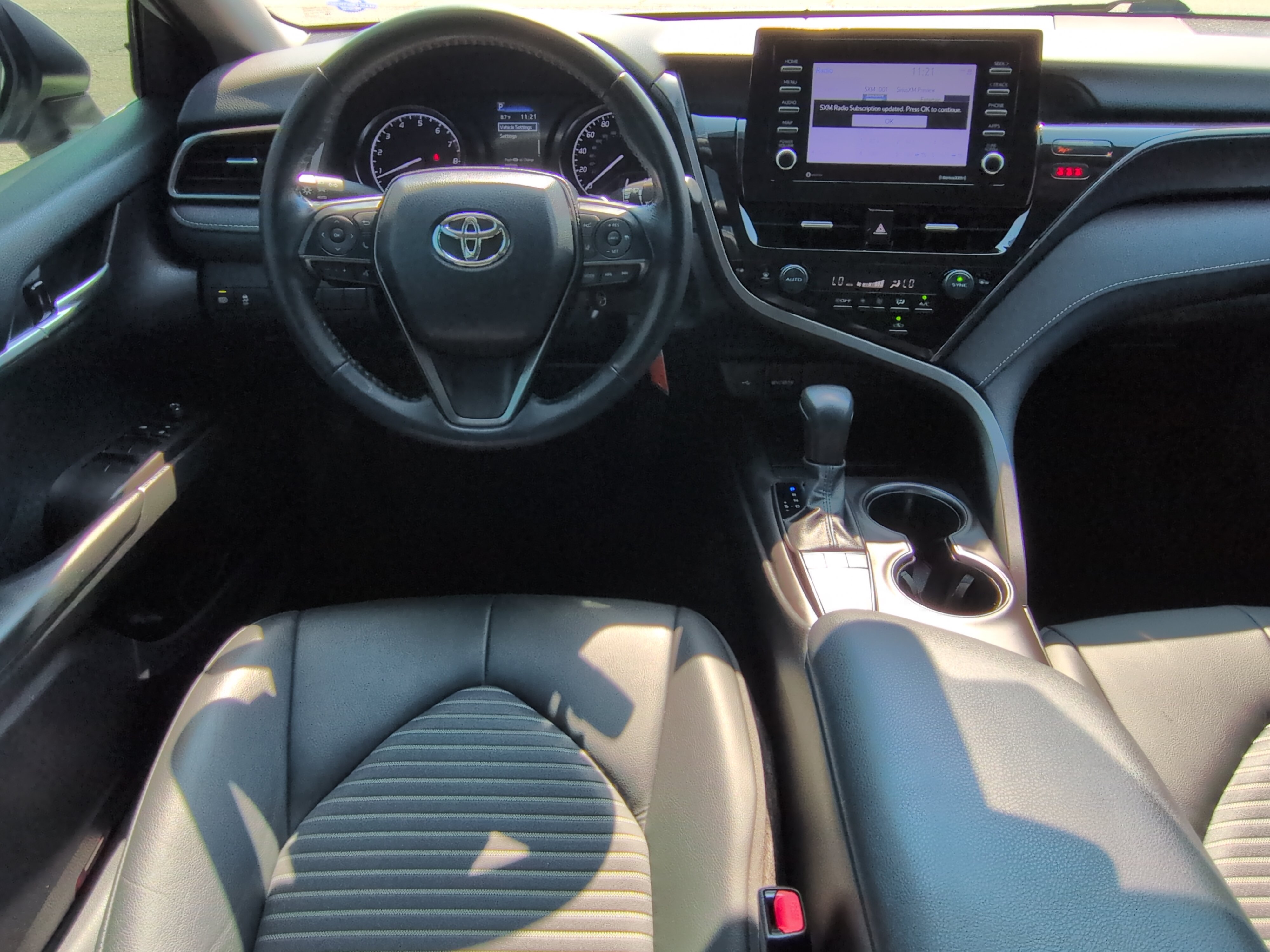 Used 2023 Toyota Camry SE FWD image 13