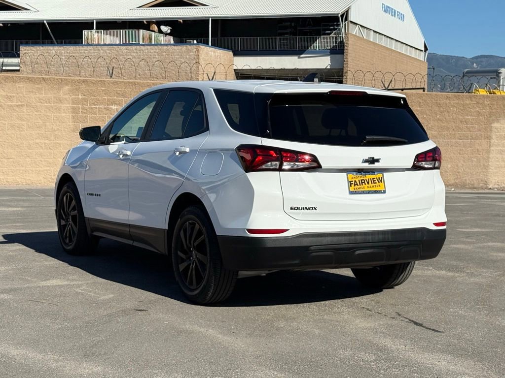 Used 2023 Chevrolet Equinox LS w/ LS Convenience Package image 2