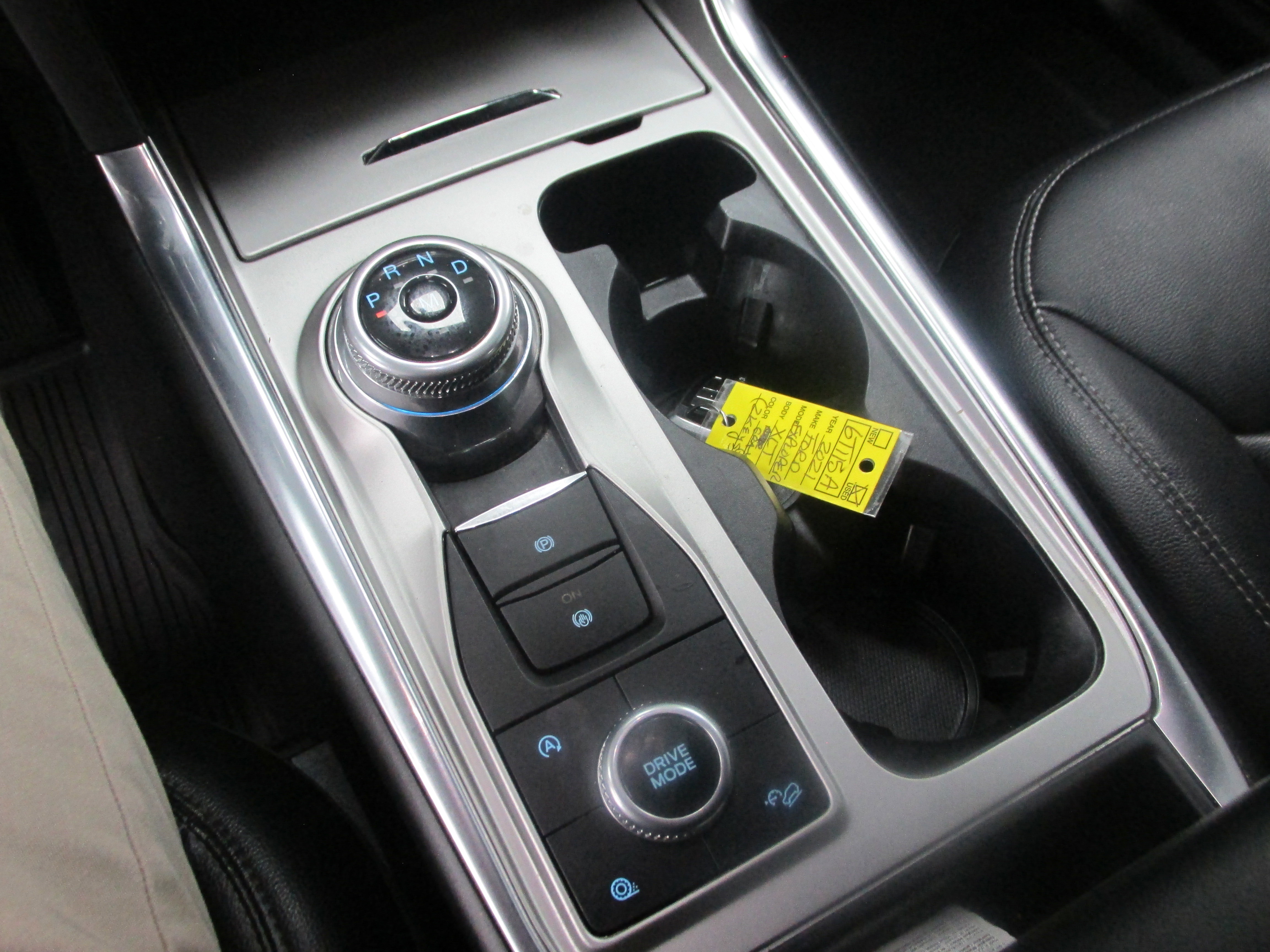 Certified 2021 Ford Explorer XLT w/ Equipment Group 202A AWD/4WD image 44