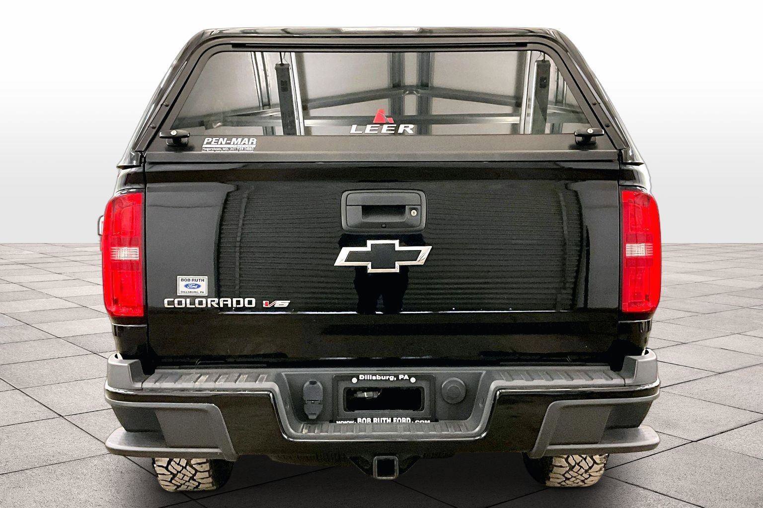 Used 2018 Chevrolet Colorado Z71 w/ Z71 Midnight Edition image 4