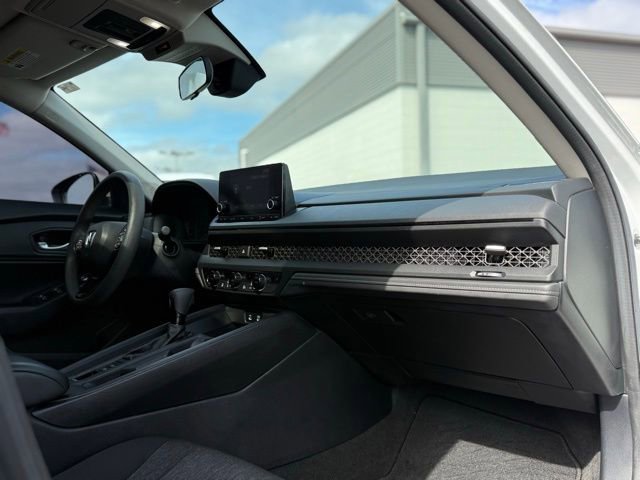 Used 2023 Honda Accord EX image 16