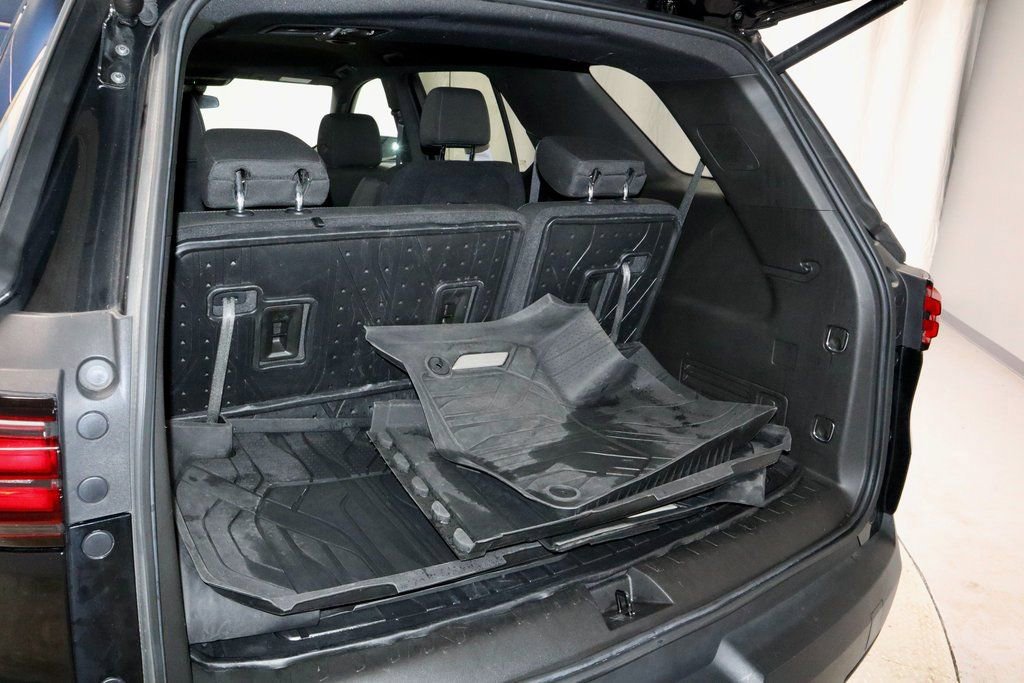 Used 2023 Chevrolet Traverse LT w/ LPO, Floor Liner Package image 13