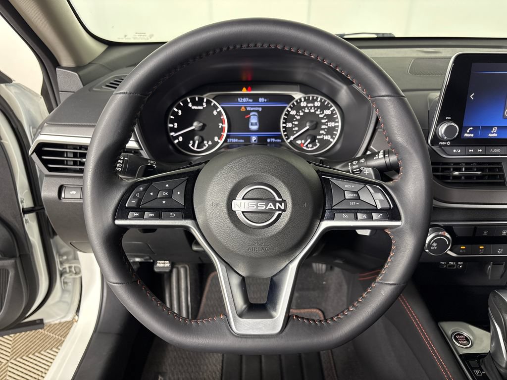 Used 2023 Nissan Altima 2.5 SR FWD image 16