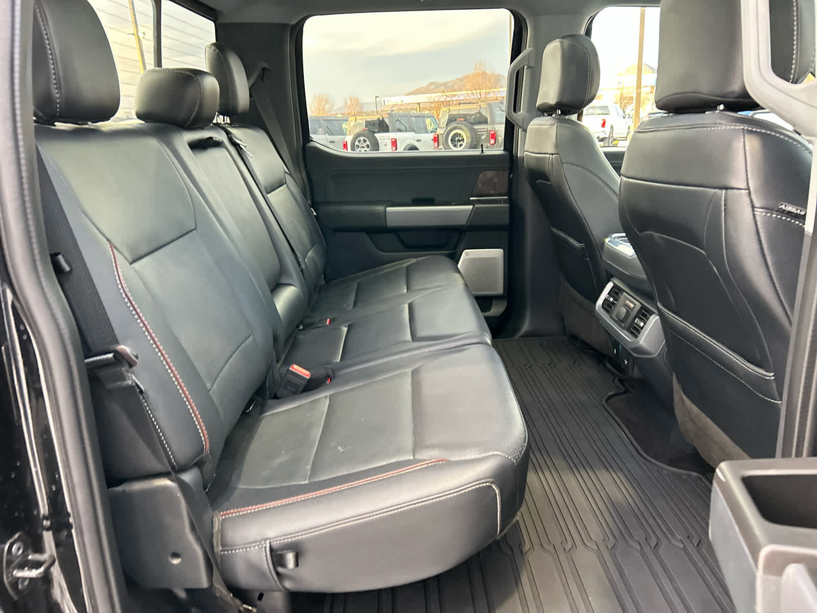 Certified 2022 Ford F150 Lariat w/ Equipment Group 502A High image 21