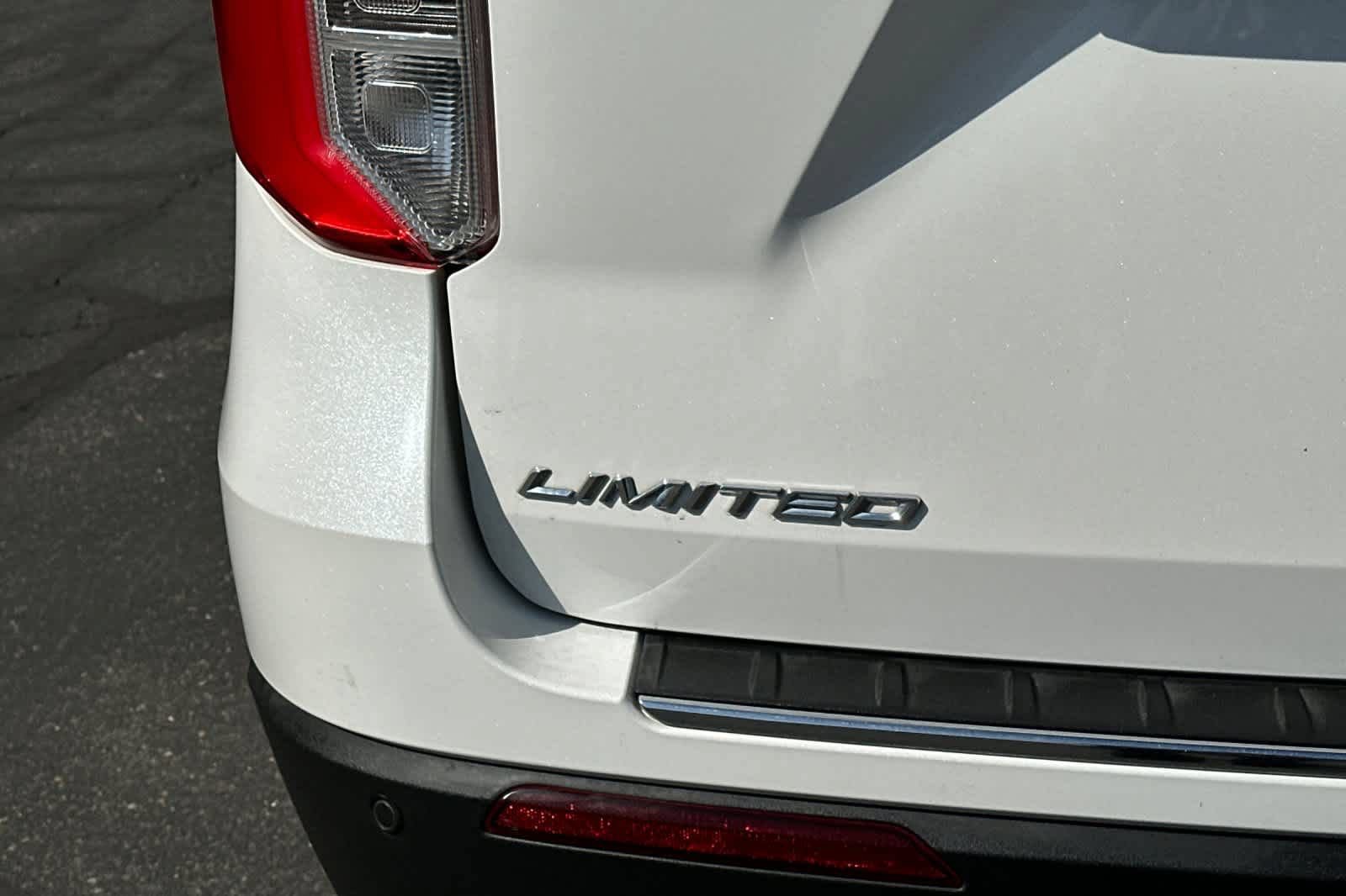 Certified 2023 Ford Explorer Limited w/ Limited Technology Package RWD image 29