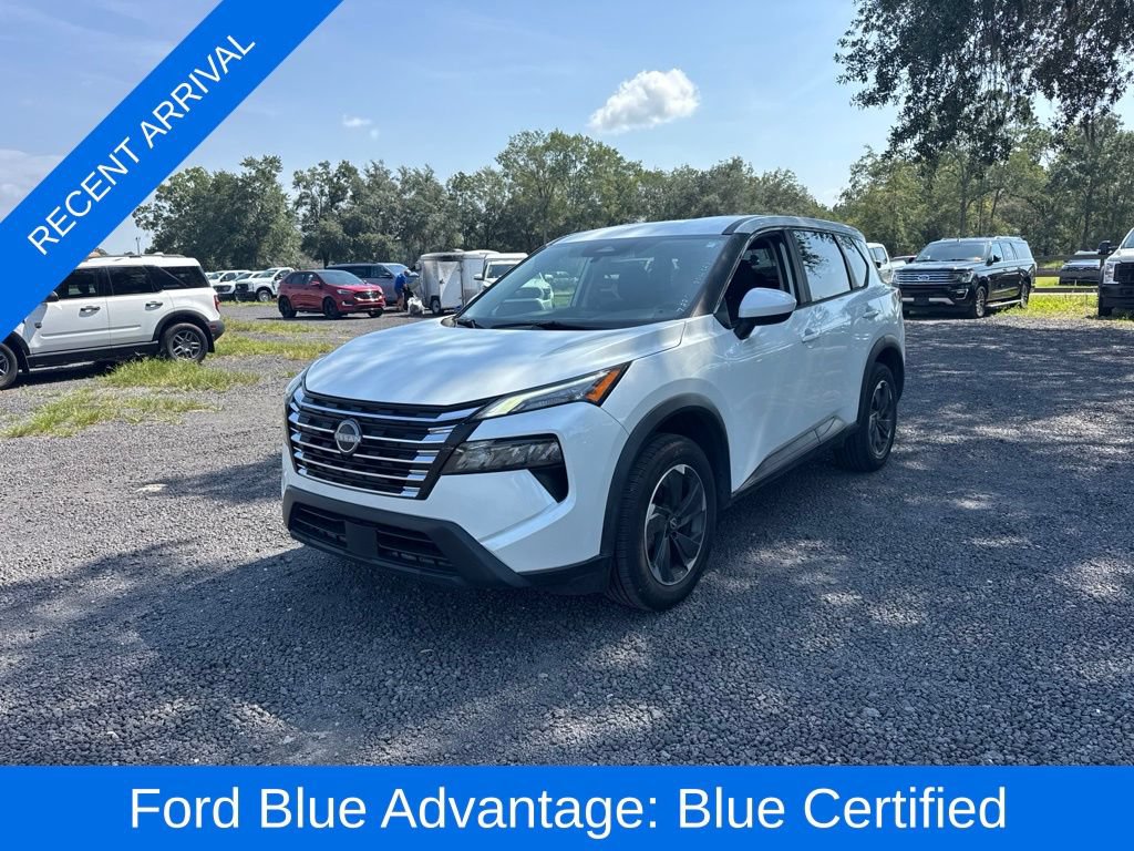 Used 2025 Nissan Rogue SV AWD/4WD image 1