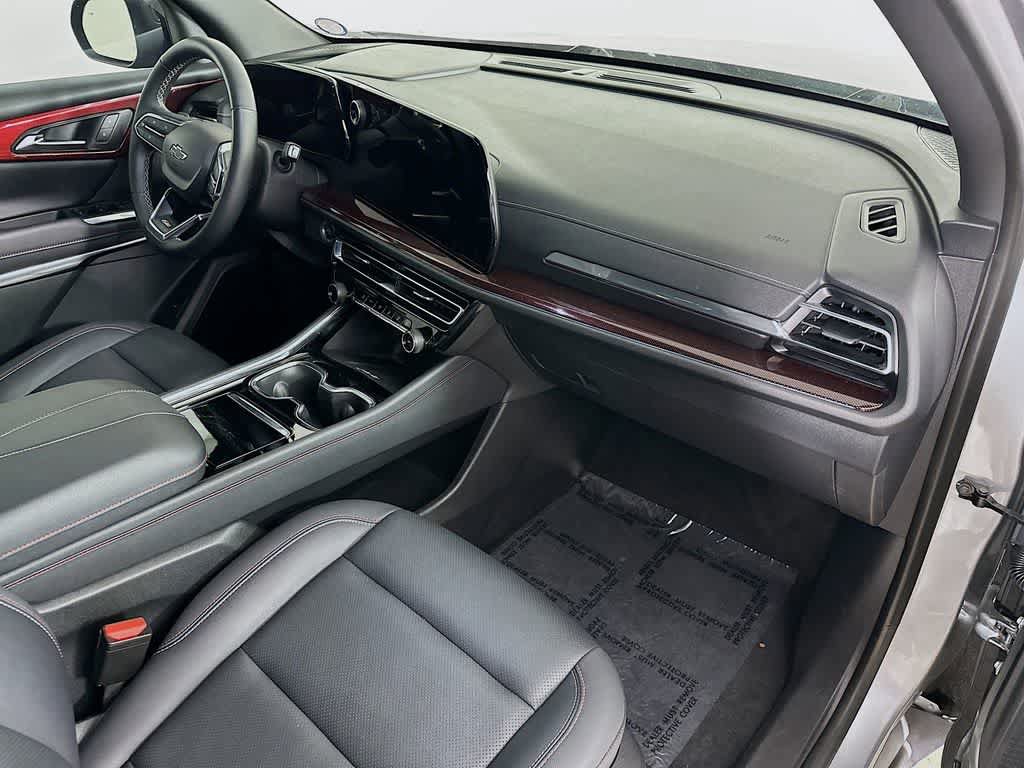Used 2025 Chevrolet Traverse Z71 AWD/4WD image 35
