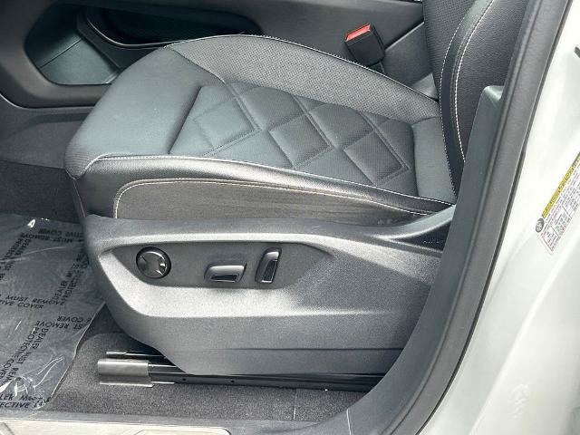 Used 2025 Volkswagen Atlas SE FWD image 16