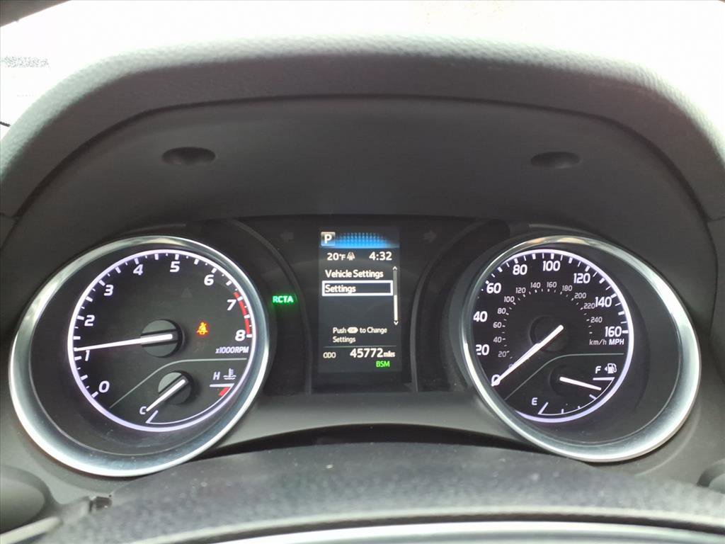 Used 2020 Toyota Camry SE image 18