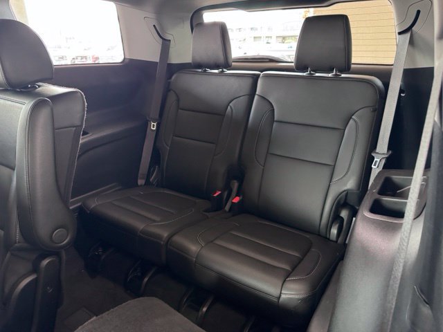 Used 2023 GMC Acadia SLT FWD image 12