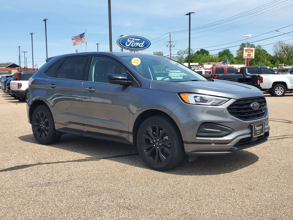 Certified 2024 Ford Edge SE w/ Black Appearance Package AWD/4WD image 3