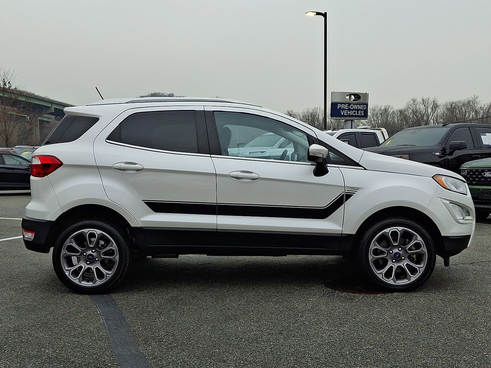 Certified 2022 Ford EcoSport Titanium image 9