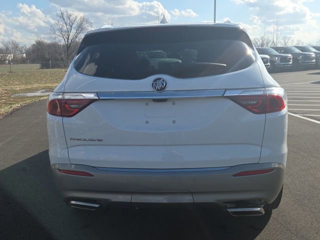 Used 2024 Buick Enclave Premium image 3