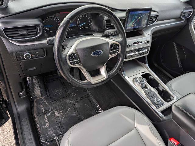 Certified 2021 Ford Explorer XLT w/ Equipment Group 202A AWD/4WD image 2