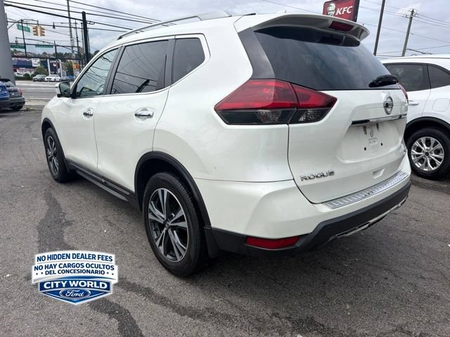 Used 2018 Nissan Rogue SL w/ Premium Package AWD/4WD image 4