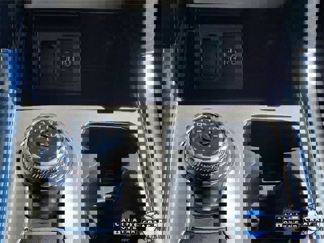 Certified 2022 Ford Explorer XLT w/ Equipment Group 202A image 18